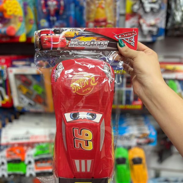Carro de impulso rojo grande