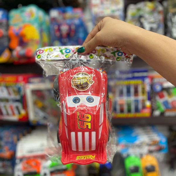 Carro de impulso rojo
