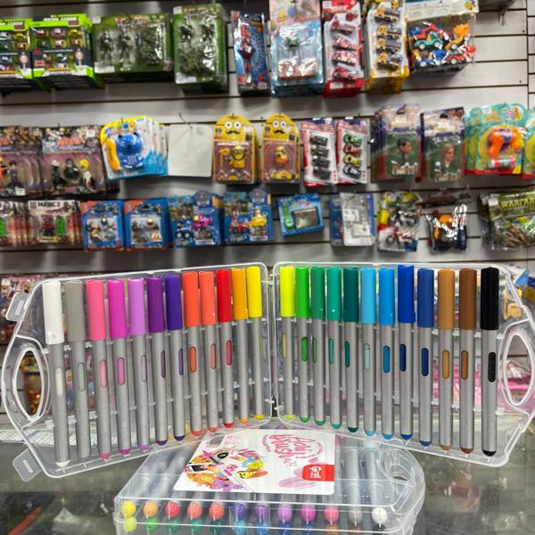 Set de marcadores de colores en estuche