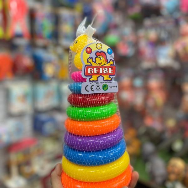 Torre de aros con pato